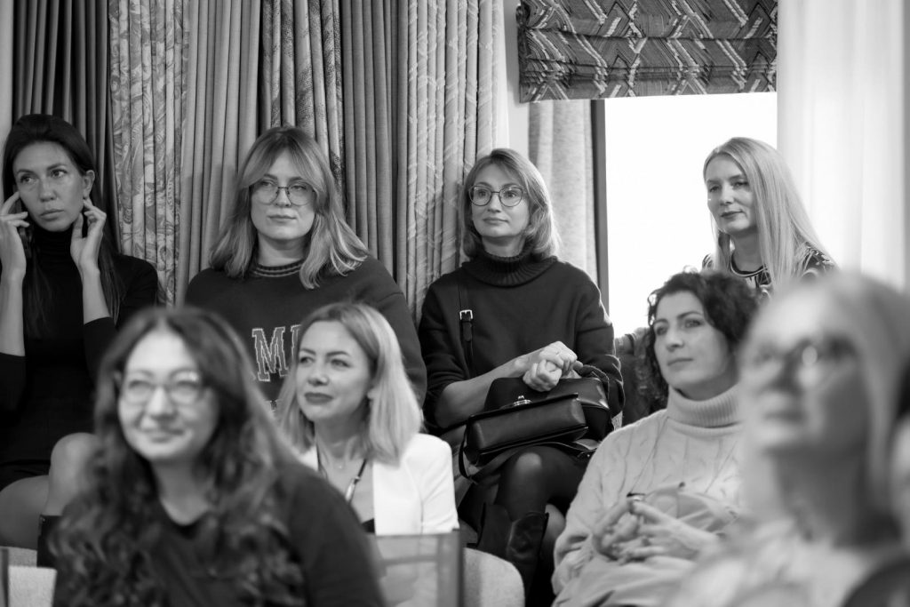 НЕДЕЛЯ ДИЗАЙНА 2025. Лекция в салоне интерьера Караван, 17 октября.