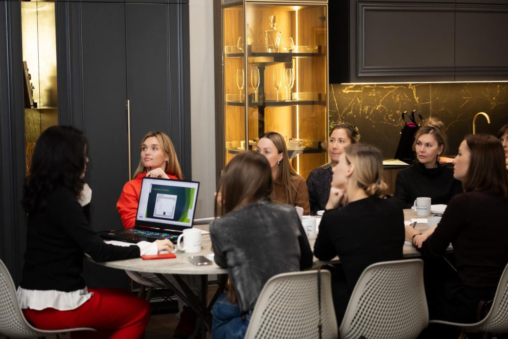 Практикум Школы дизайна Ступени в салоне Атмосфера, 27 ноября 2025 г.