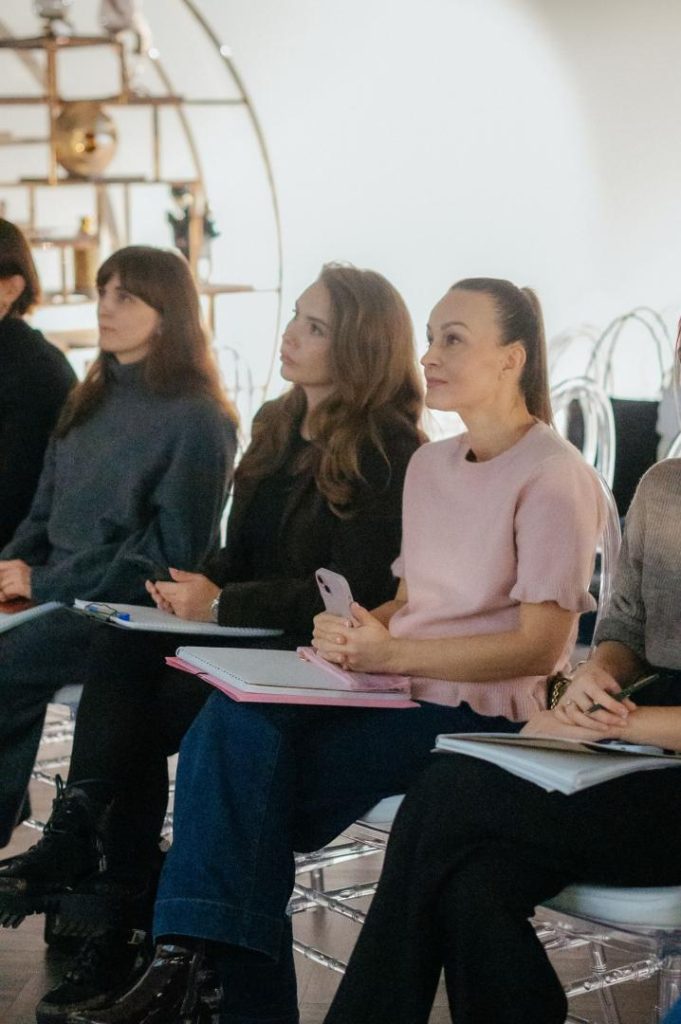 Практикум «Ступеней» по дизайну гостиной в Garda Decor, 4 декабря 2025 г.