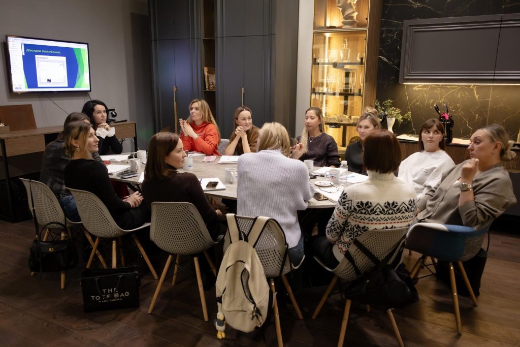 Практикум Школы дизайна Ступени в салоне Атмосфера, 27 ноября 2025 г.