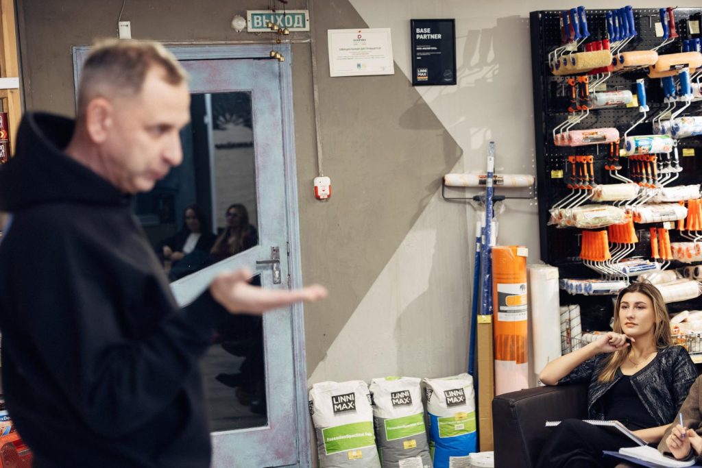 Занятие по колористике в магазине-мастерской «Маляр», 25 ноября 2025 г.