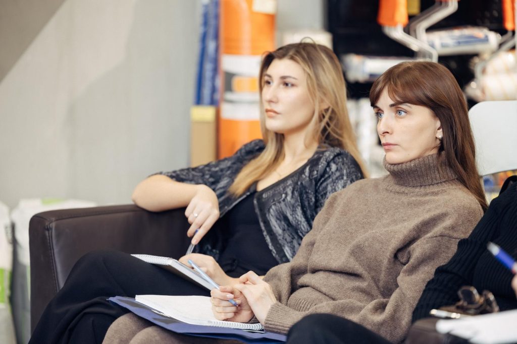 Занятие по колористике в магазине-мастерской «Маляр», 25 ноября 2025 г.