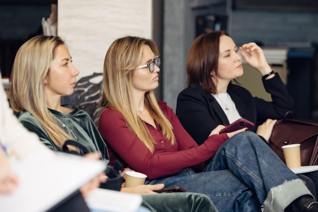 Занятие по колористике в магазине-мастерской «Маляр», 25 ноября 2025 г.